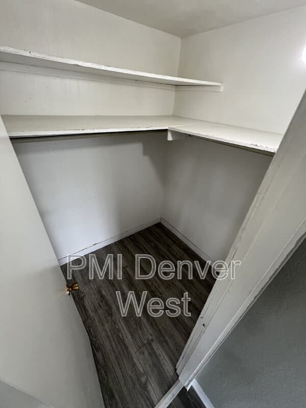 Aurora Condo: 1695 Joliet Street