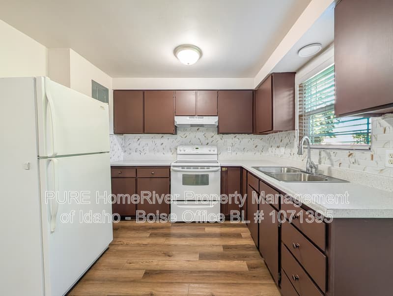 Caldwell Condo: 104 N Homedale Ave