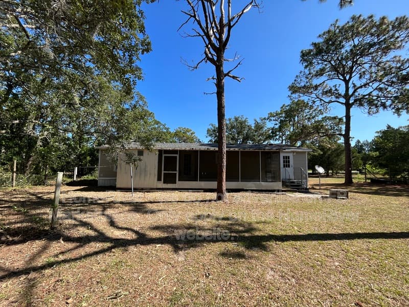 Spring Hill House: 17344 Dalberg Dr