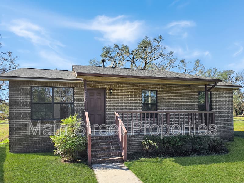 Milton House: 5595 Osceola Street