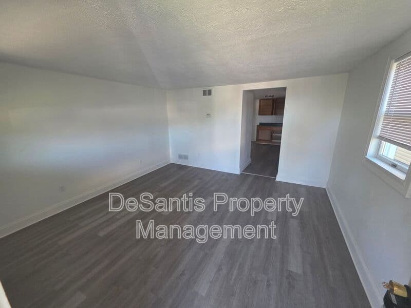Washington House: 47 Oakwood Avenue