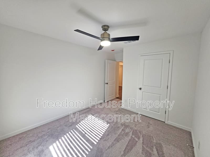 Pahrump House: 766 Makenna Rain Drive