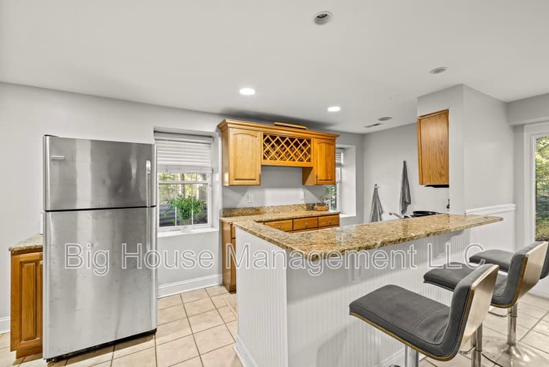 Sterling House: 47284 Grandview Pl