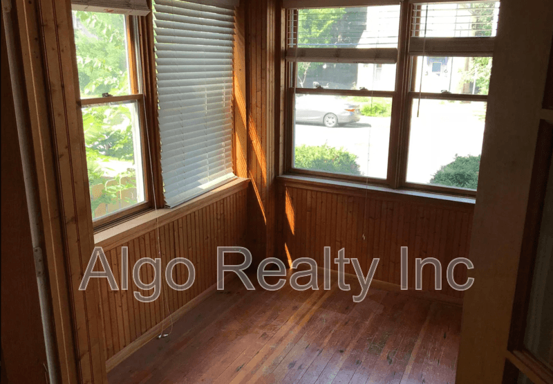 Minneapolis Condo: 3129 Grand Ave S - 1