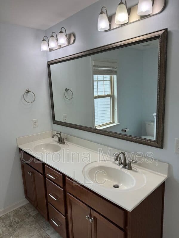 Inman House: 123 Dunnsmore Dr.