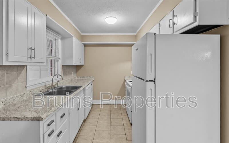 High Point House: 1825 Johnson Street