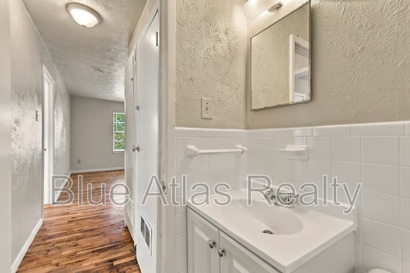 Irving Condo: 1212 Riverview Drive - D