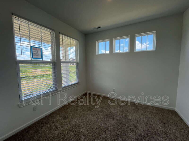 Plainfield House: 9275 Loyola Way