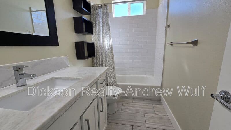 Reno House: 711 Roberts Street