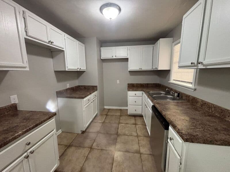 Memphis House: 5380 Blackwell Rd