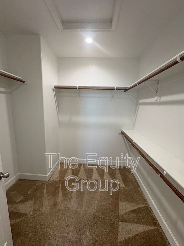 Visalia House: 3215 S Meadowbrook St