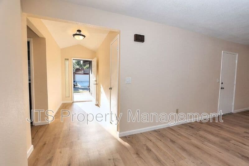 Citrus Heights Condo: 5512 Mike Arthur Ct