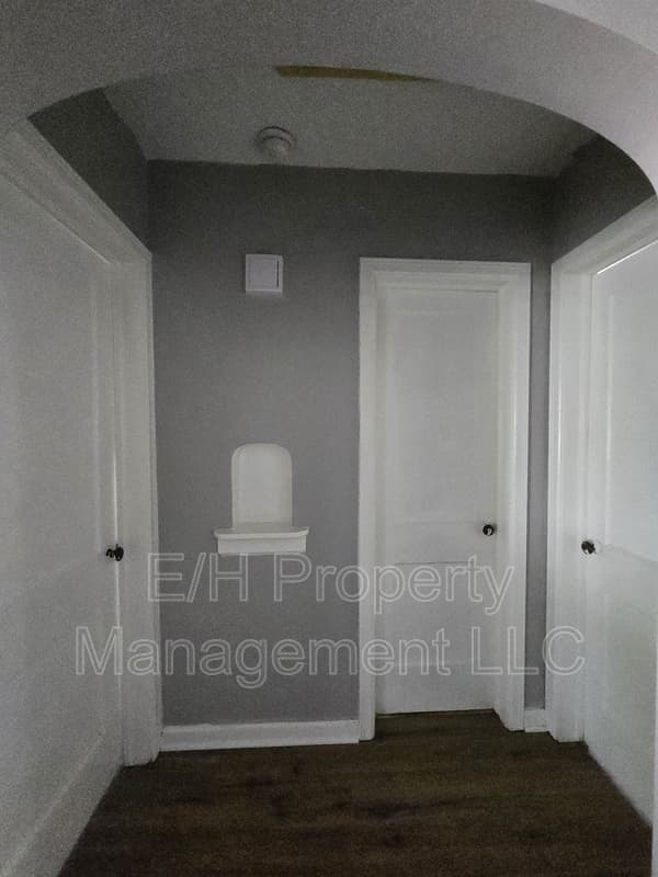Wichita House: 915 Harding Street