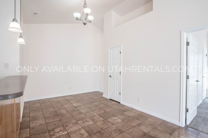 Provo Condo: 1052 Canyon Meadow Dr