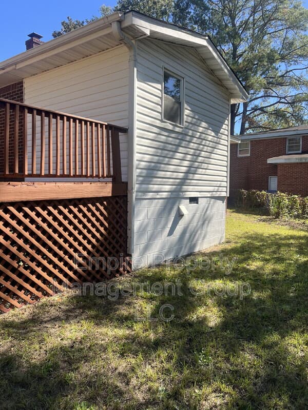Columbia House: 59 Guernsey Drive