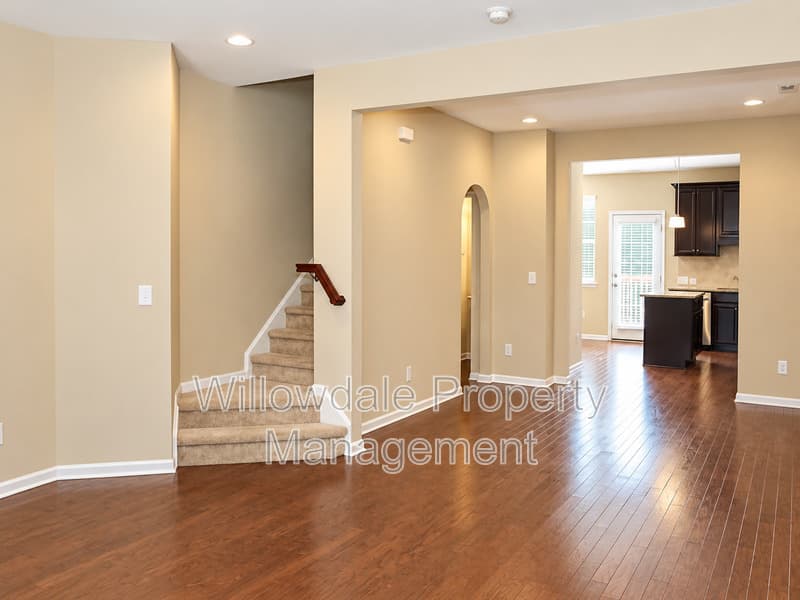Apex Townhome: 707 Wickham Ridge Rd