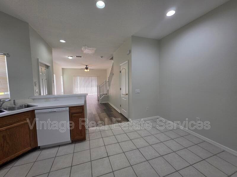 Gibsonton House: 6731 Lake Rochester Ln