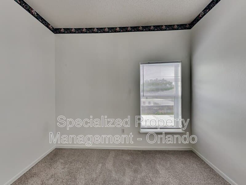 Deltona House: 3233 Kings Ridge Ter
