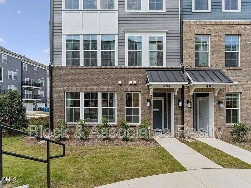 Wake Forest Condo: 404 Gaston Park Ln