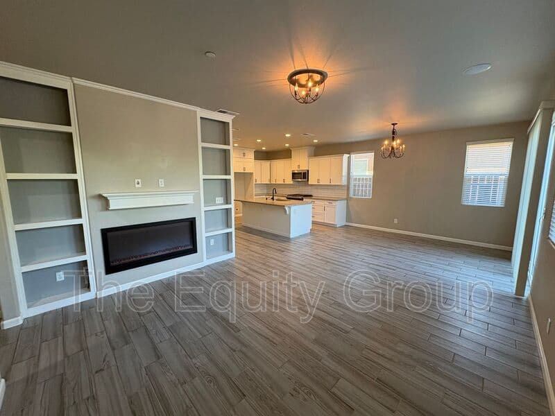 Clovis House: 3461 Alcove Way