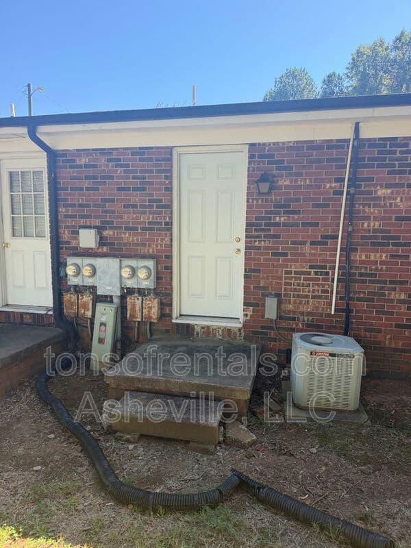 Forest City Condo: 3126 US Hwy 221 S