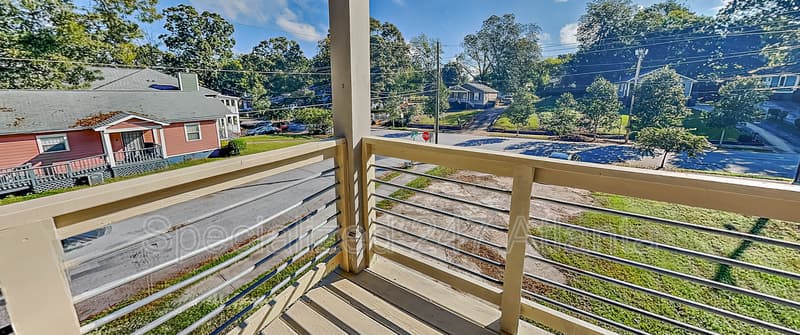 Atlanta House: 54 Hatcher Ave SW