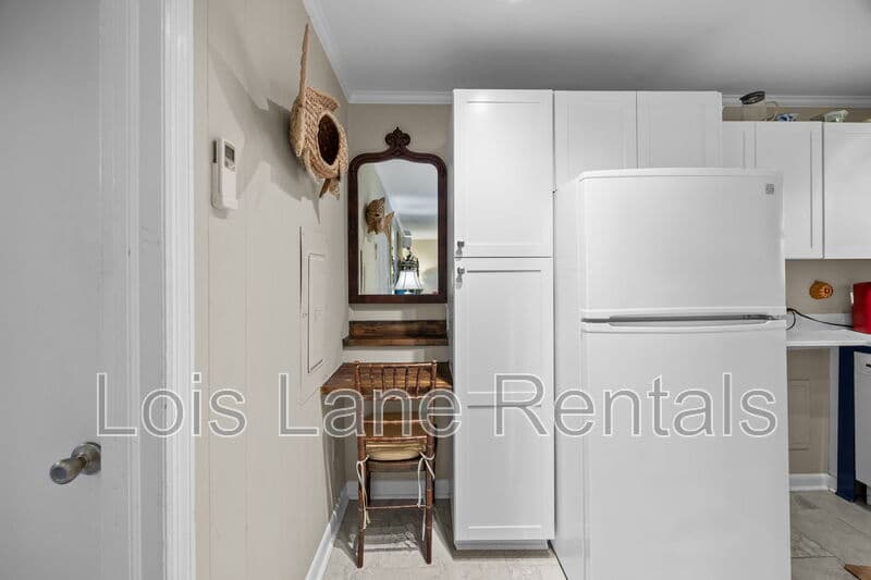 Charleston Condo: 874 Colony Drive, #B16