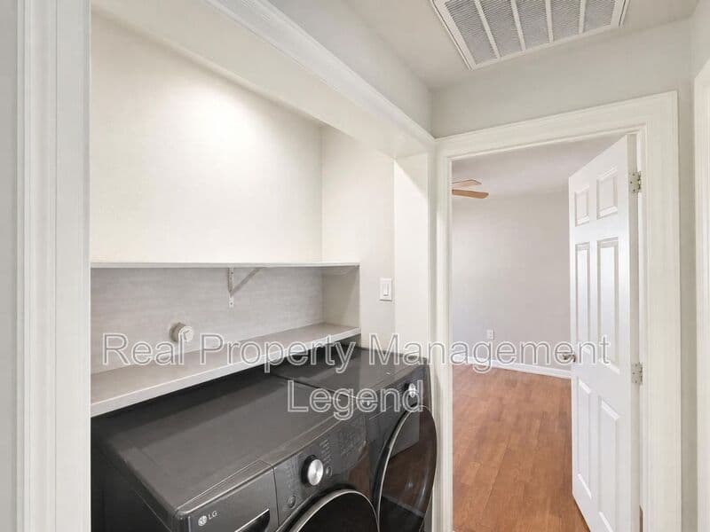 Dallas House: 1931 Berkley Ave