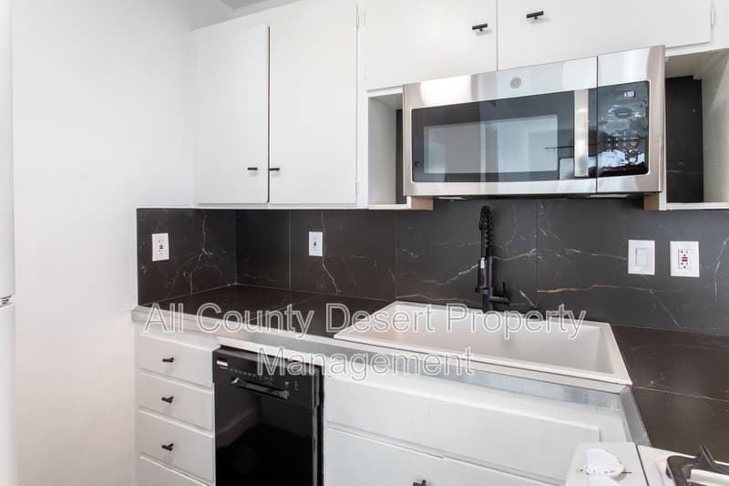 Palm Desert Condo: 46075 Ocotillo Drive