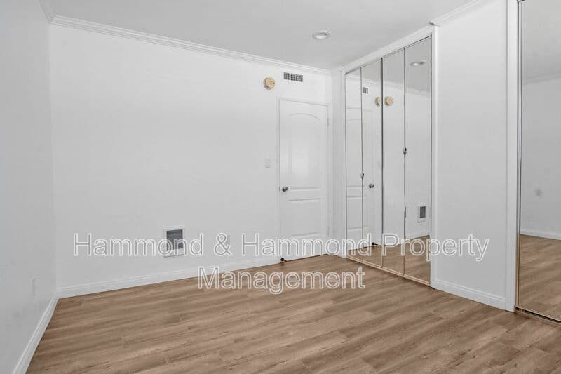 Sherman Oaks Condo: 12955 Riverside Dr.