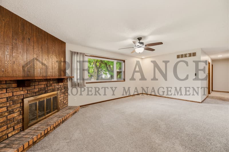 Haysville House: 428 Peach Tree Lane