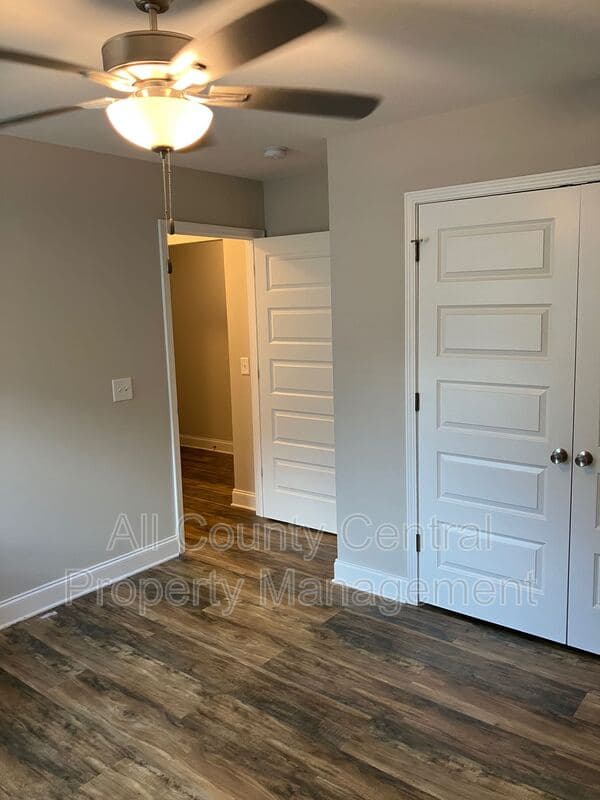 Bessemer House: 3870 Barton Lane