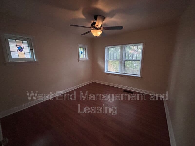 Saint Louis House: 6401 Pernod Ave