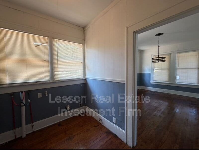 Shreveport House: 2803 Fredrick St