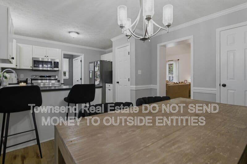 Fayetteville House: 2130 Hull Rd.
