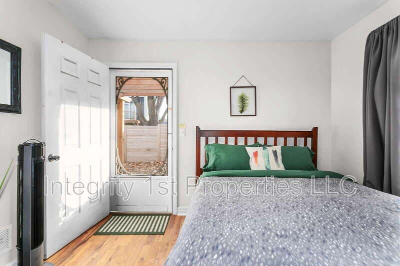 Shawnee House: 11221 West 59th Terrace