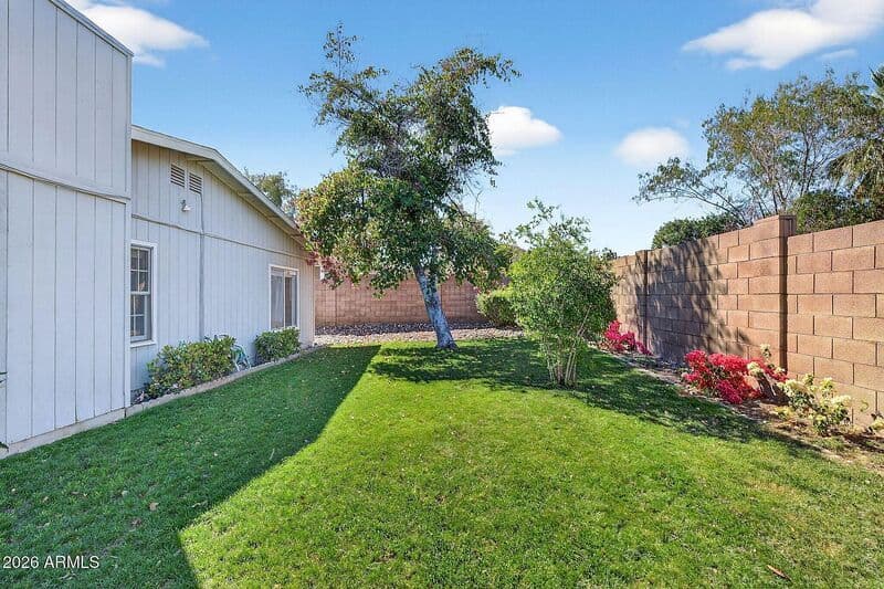 Phoenix House: 2822 E WILLOW Avenue