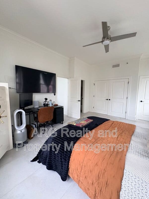 Atlanta House: 57 Forsyth St