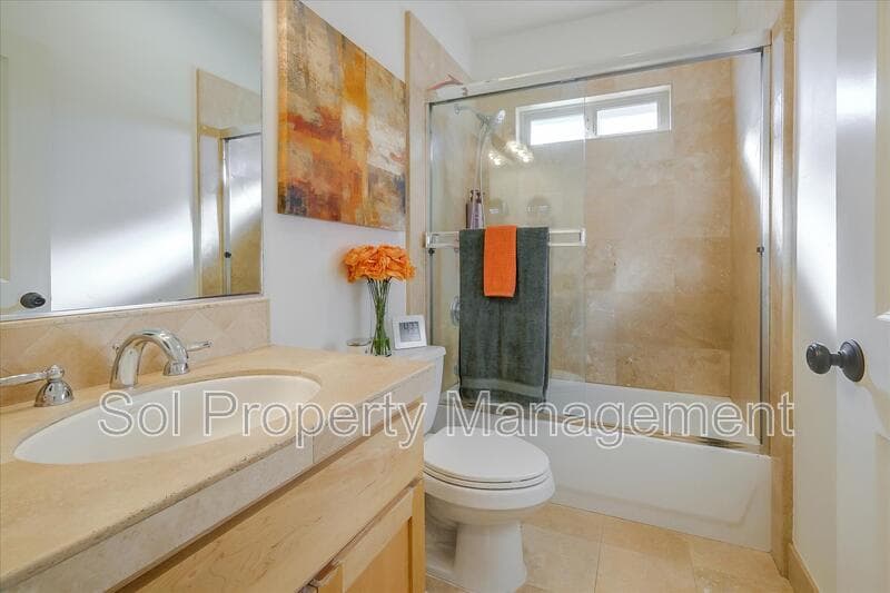 Santa Cruz House: 3370 Houts Drive