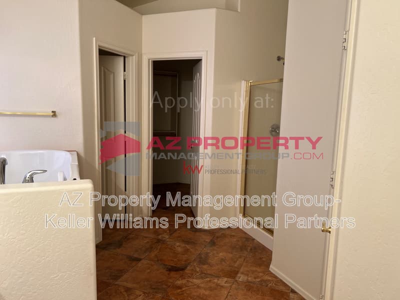 Tempe House: 689 W Minton Dr