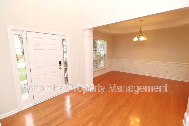 Cary House: 308 Marble Glow Ct