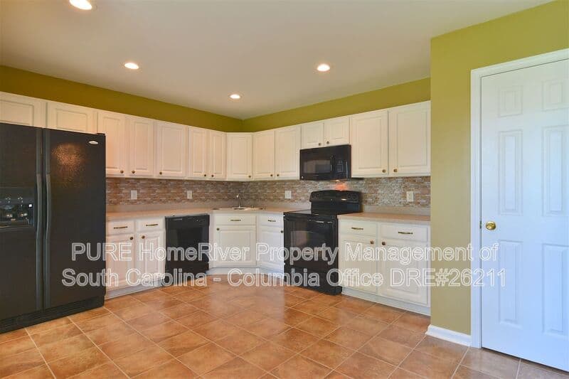Hopkins House: 129 Alexander Pointe Dr