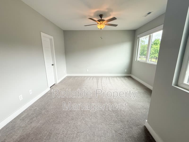 Clayton House: 22 S Laird Dr