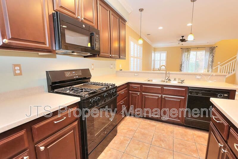 West Sacramento House: 4046 Martis Street