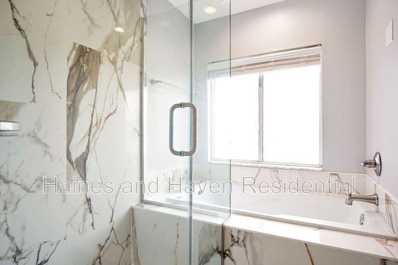 Davenport Townhome: 154 Orchid Dr