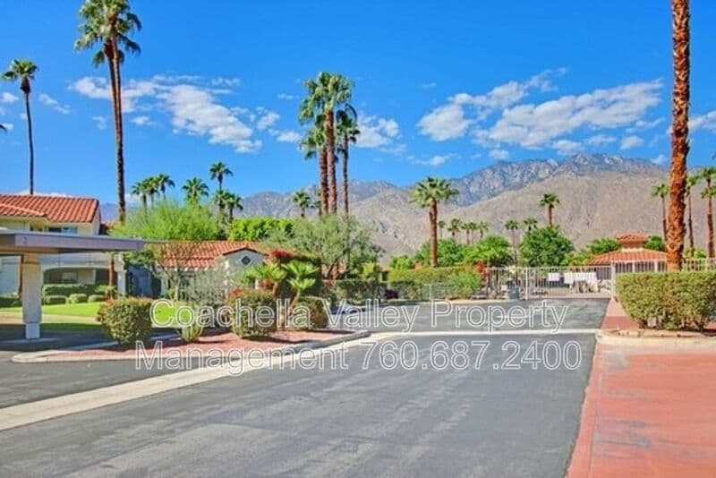 Palm Springs Condo: 500 S. Farrell Drive