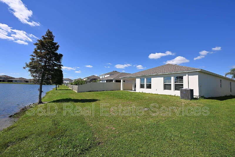 Lakeland House: 5511 Arlington River Drive