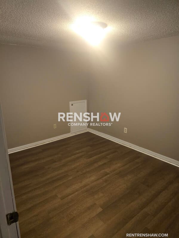 Dyersburg House: 528 Troy Ave