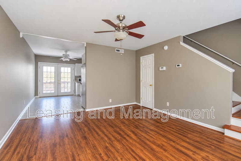 Charleston Townhome: 1423 Ashley River Road