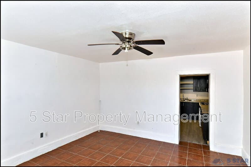 El Paso Condo: 1910A Olive Ave !!